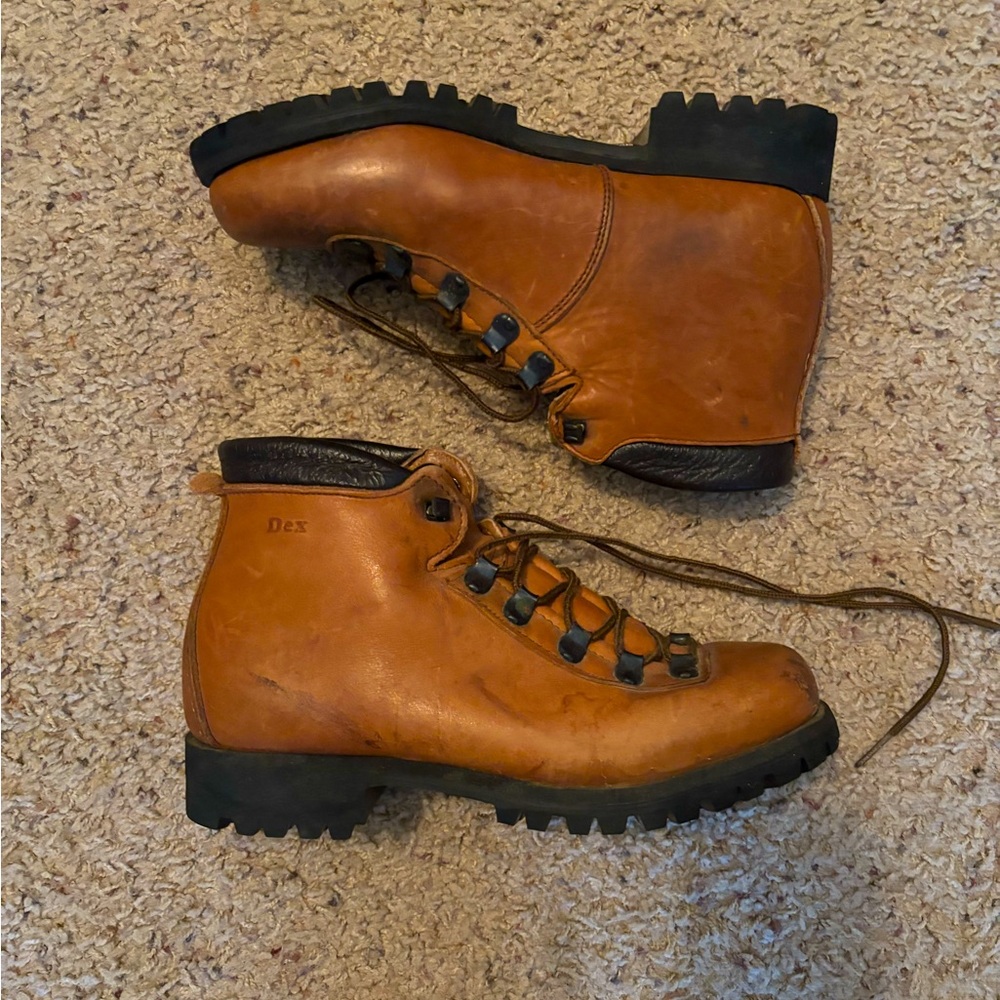 MOVING SALE - Vintage Dexter Outdoor Wear Made in USA Leather Hiking Boot, sz 9